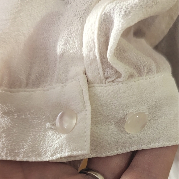 100% Silk Tristan Blouse, Small, EUC - Picture 4 of 7